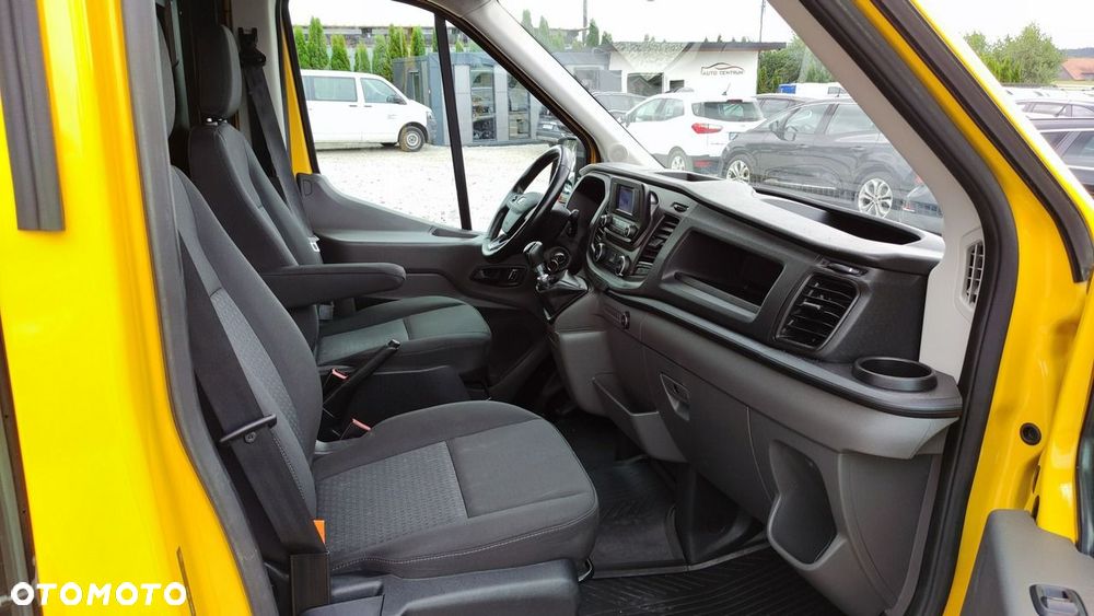 Ford Transit - 29