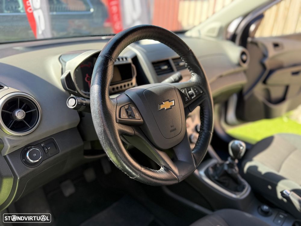 Chevrolet Aveo 1.3 VCDi LTZ - 19