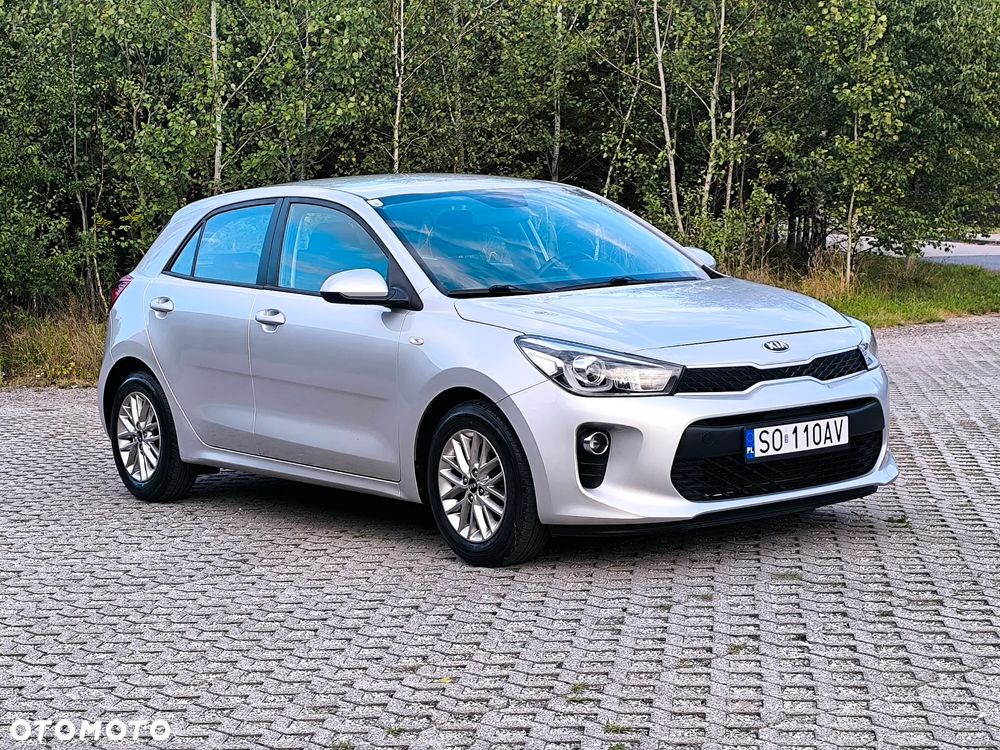 Kia Rio 1.2 L - 1
