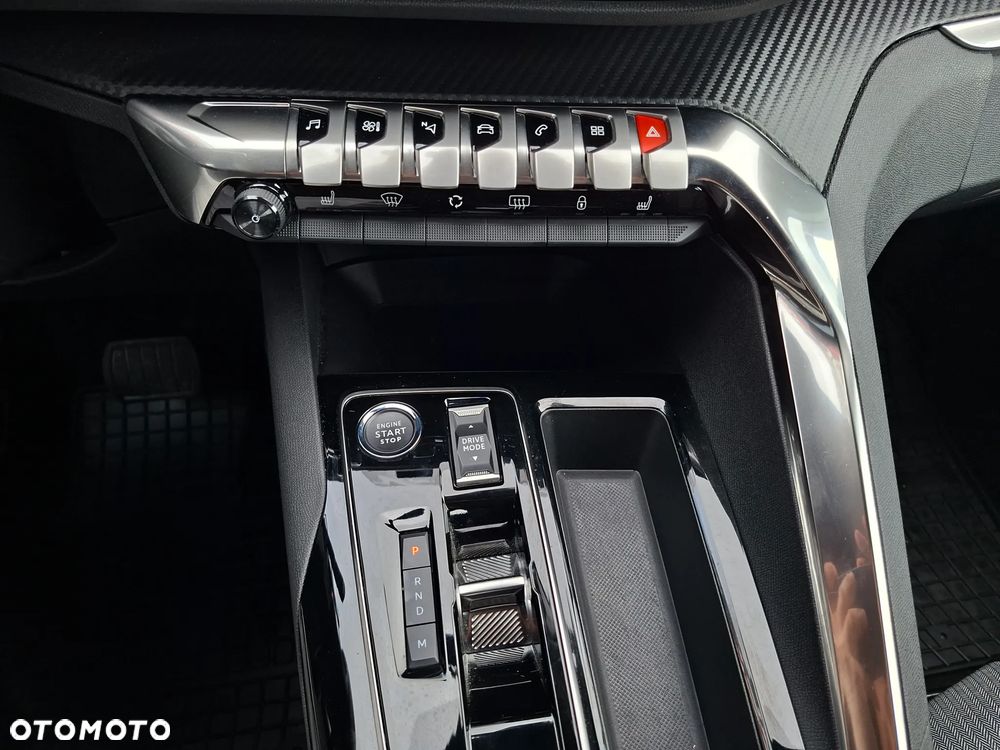 Peugeot 3008 1.2 PureTech Allure S&S EAT8 - 20