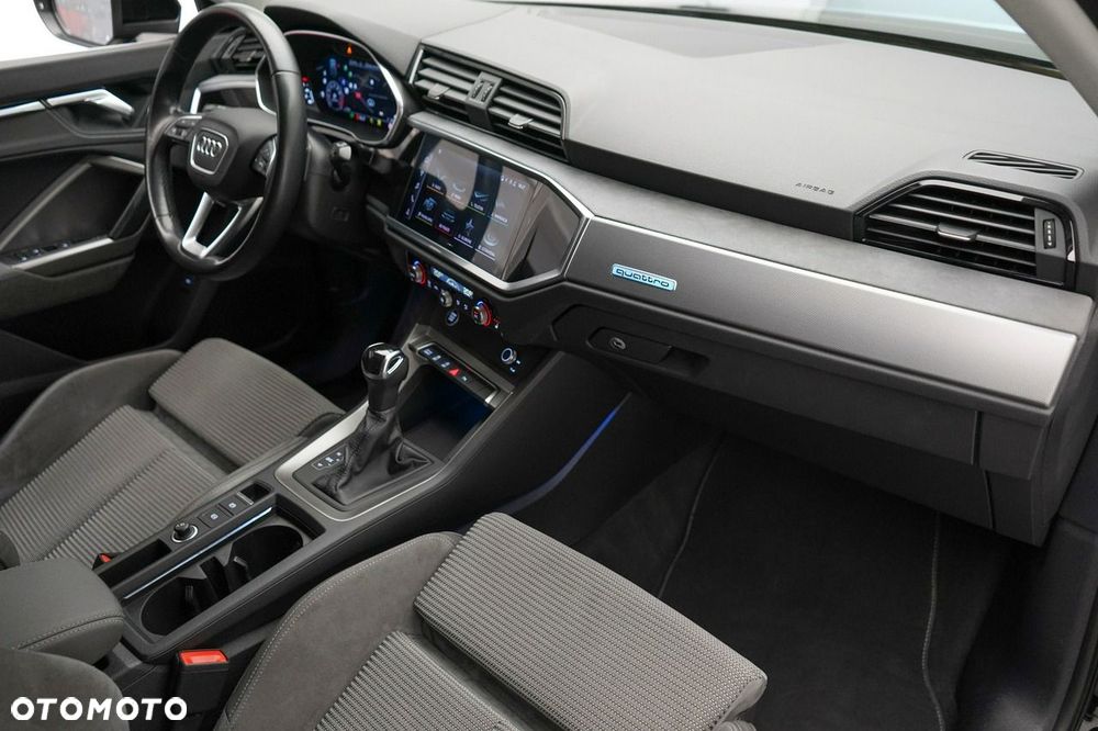 Audi Q3 Sportback - 26