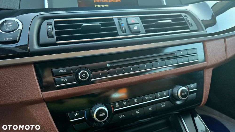 BMW Seria 5 518d - 26