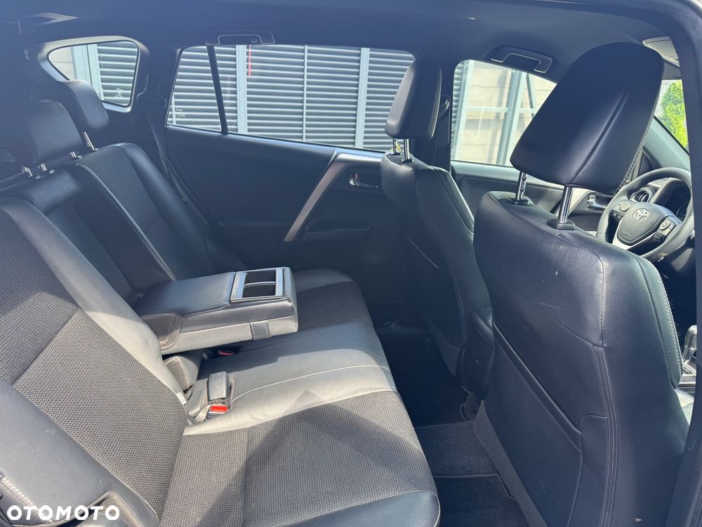 Toyota RAV4 Hybrid Silver 4x4 - 10