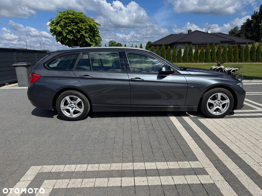 BMW Seria 3 318d Blue Performance Luxury Line - 11