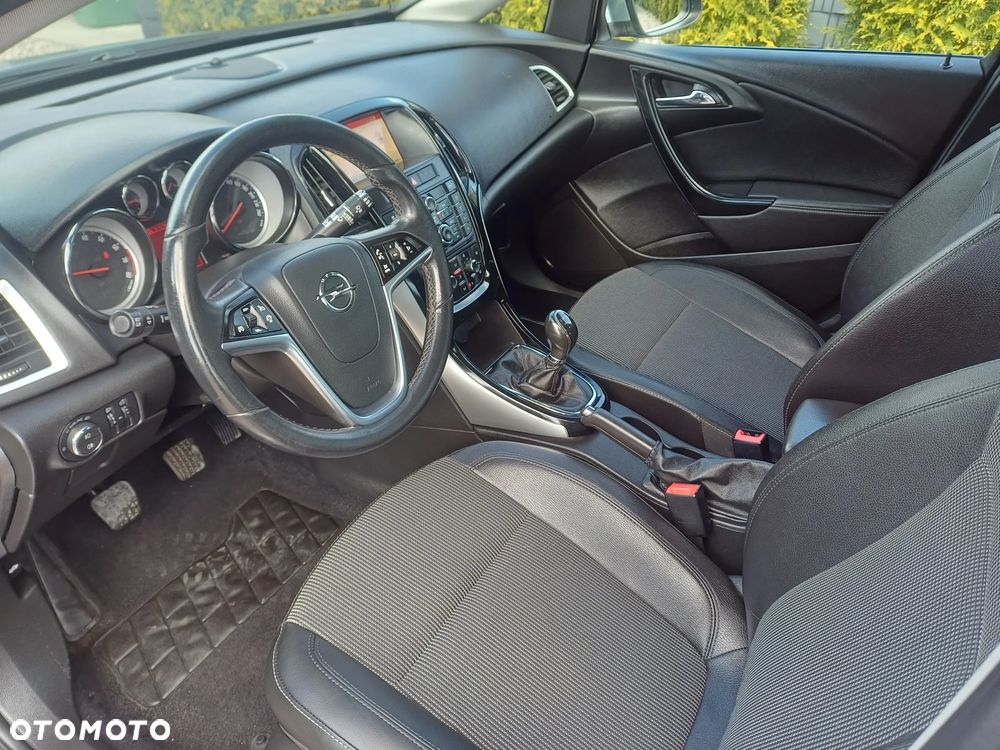 Opel Astra 1.4 Turbo Cosmo - 11