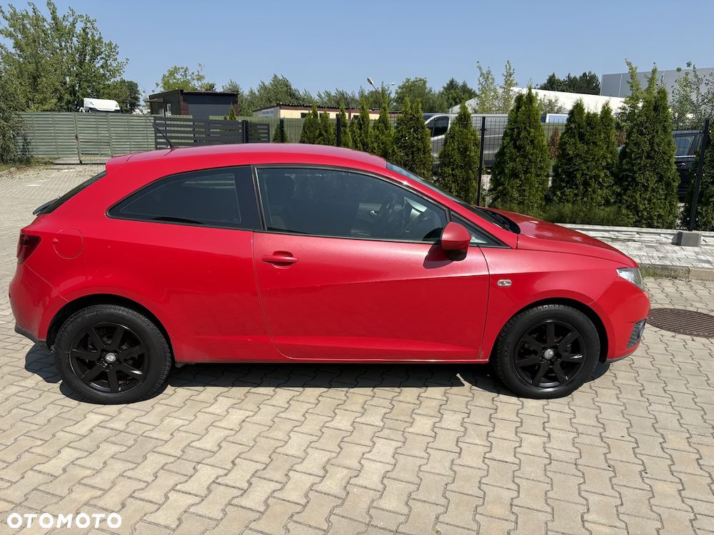 Seat Ibiza SC 1.6 16V DSG Sport - 4