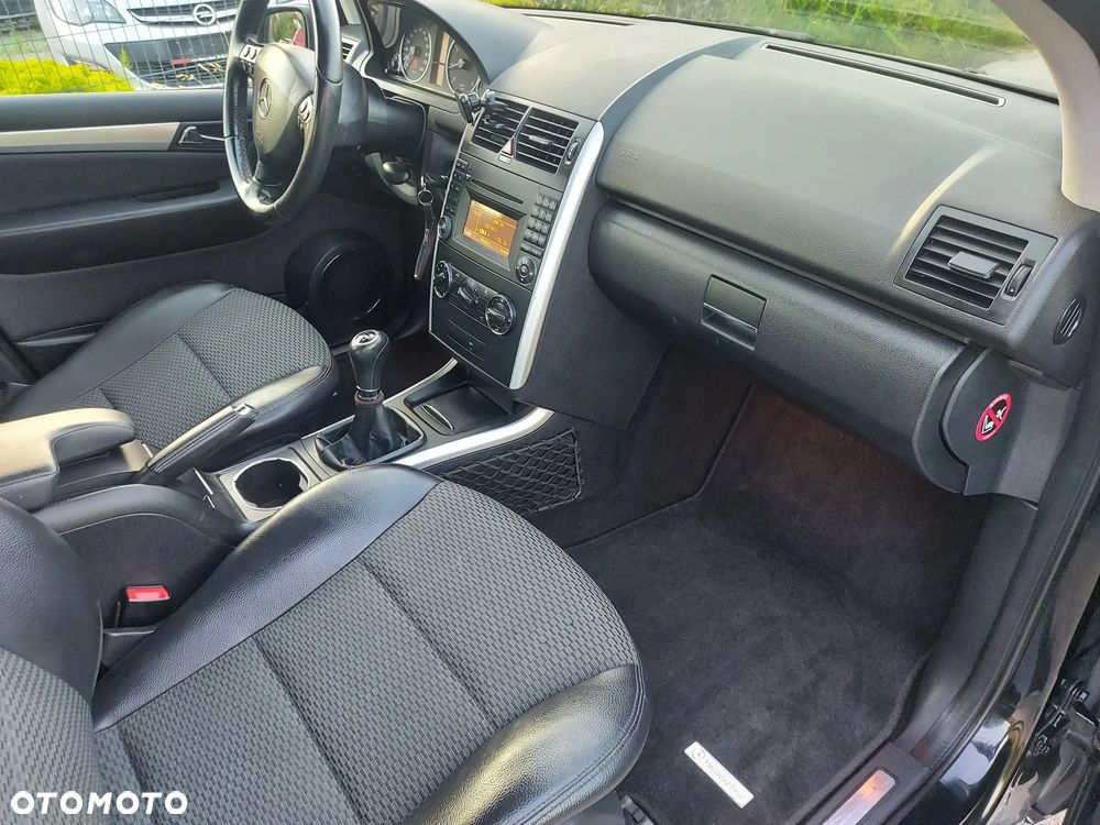 Mercedes-Benz Klasa A 180 BlueEFFICIENCY Avantgarde - 20