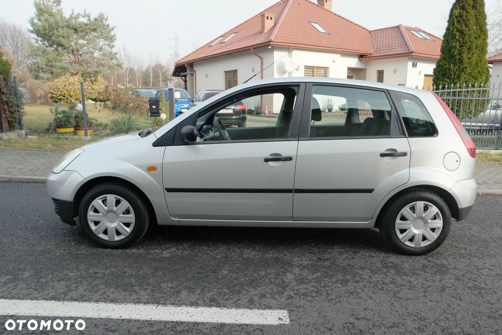 Ford Fiesta 1.4 Ambiente - 9