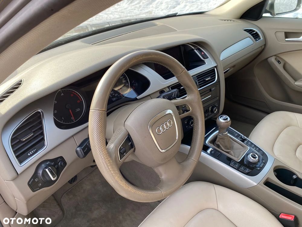 Audi A4 Avant 2.0 TDI DPF Ambition - 19