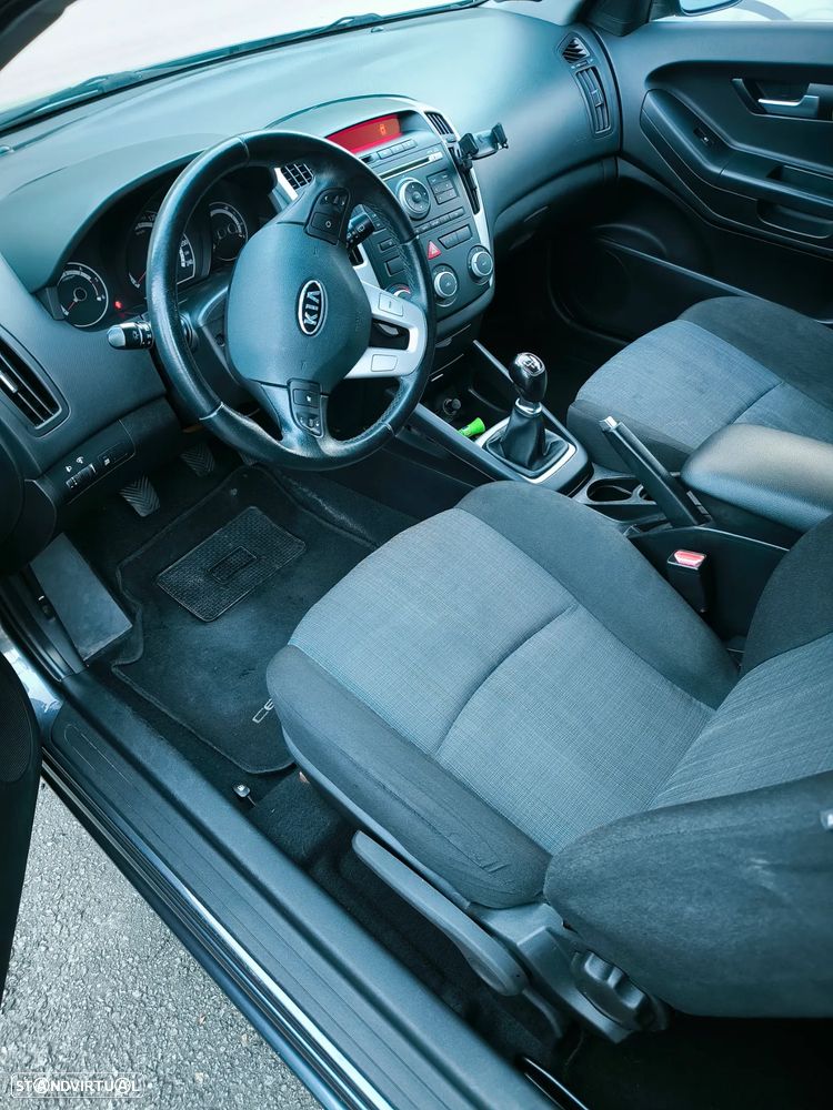 Kia ProCeed - 2