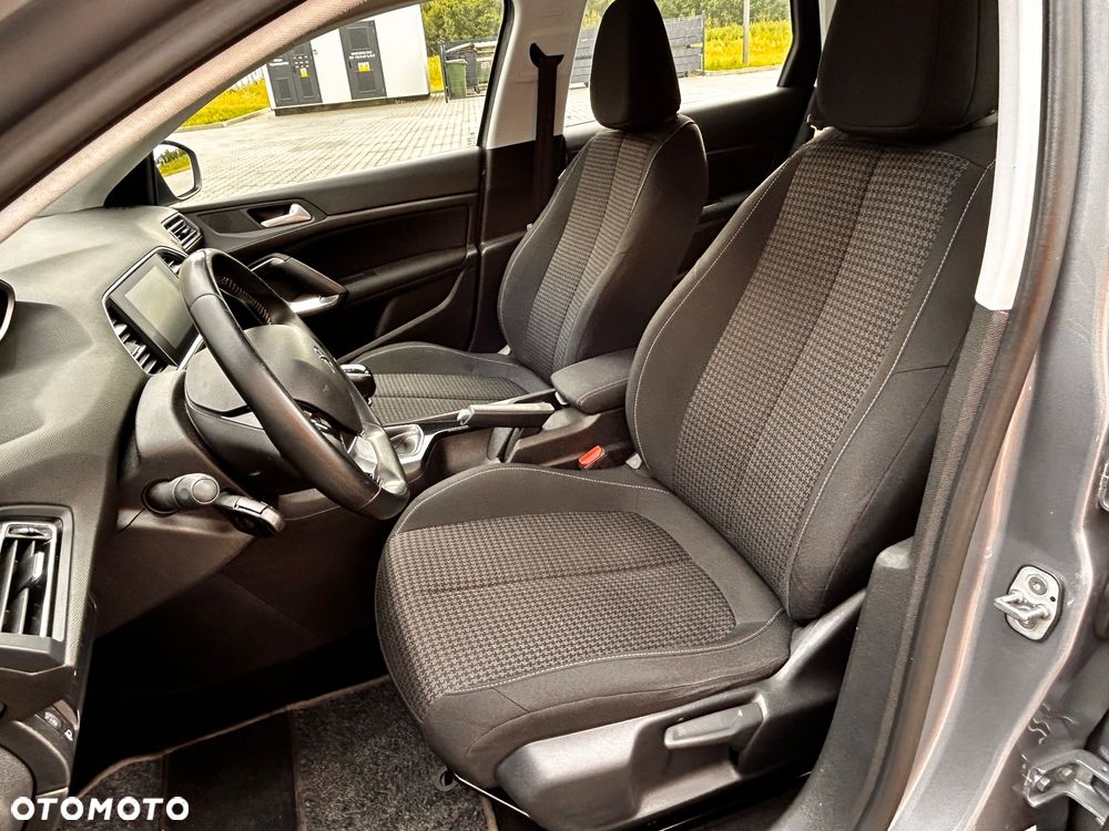 Peugeot 308 - 24