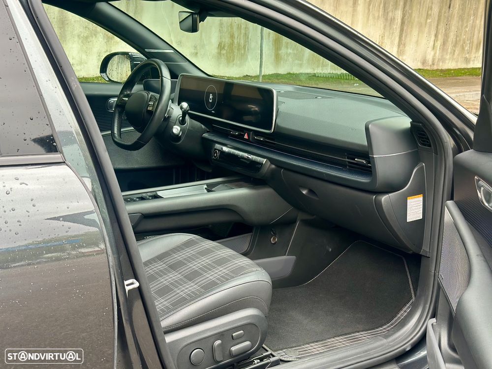 Hyundai Ioniq 6 77,4 kWh 4WD First Edition - 36
