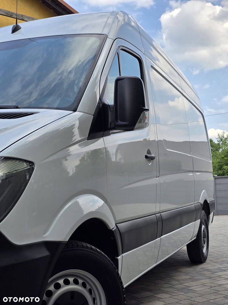 Mercedes-Benz Sprinter - 17