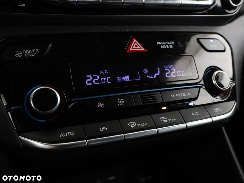 Hyundai IONIQ - 28