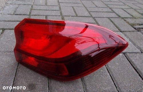 HYUNDAI I30 III HB 17+ PRAWA TYLNA LAMPA - 1