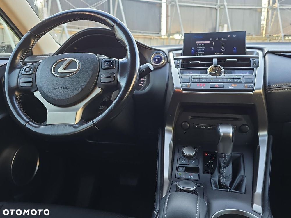 Lexus NX 300h Elite AWD - 10