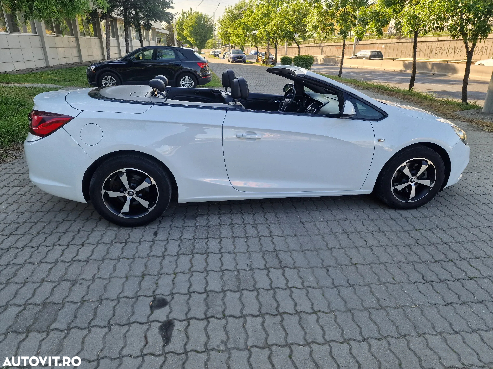 Opel Cascada 2.0 CDTI ECOTEC Start/Stop Cabriolet - 8