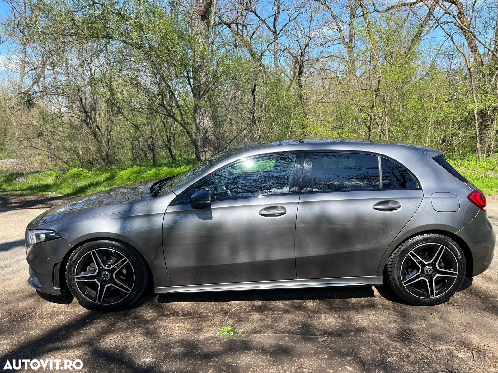 Mercedes-Benz A 180 7G-DCT AMG Line - 3