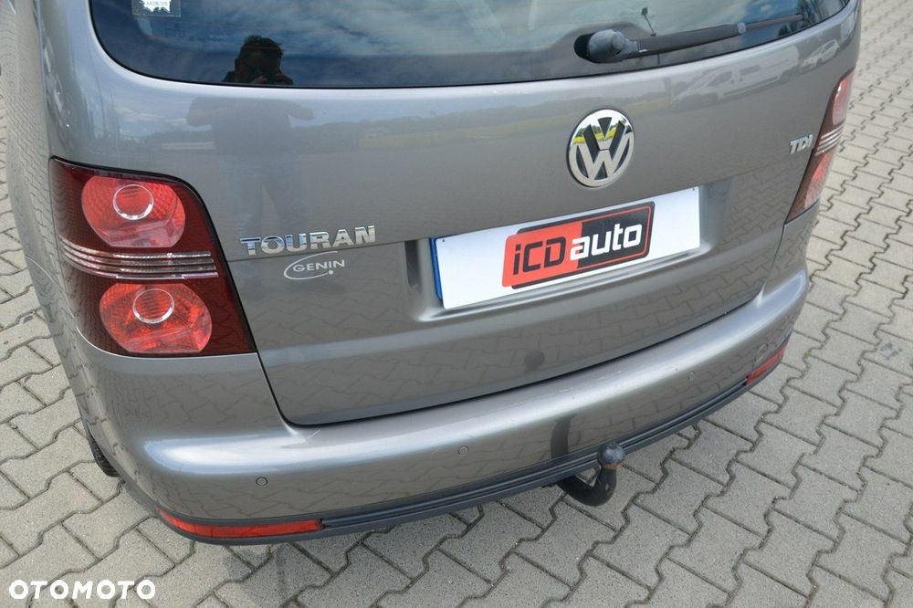 Volkswagen Touran - 24
