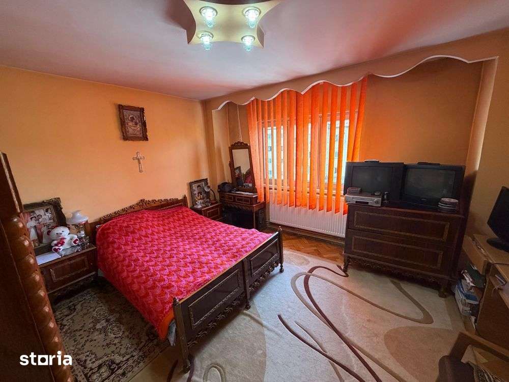 Apartament 2 camere, decomandat - zona Industriala (Sub Stadion) — fotografia 1