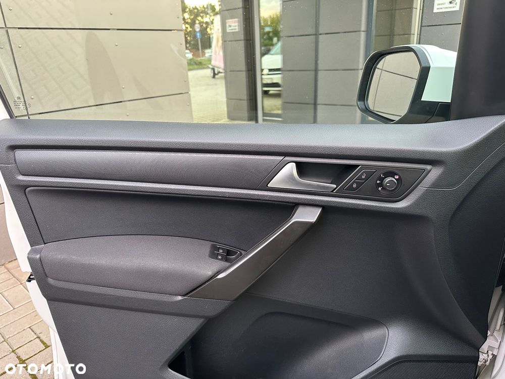 Volkswagen Caddy 2.0 TDI Highline - 19