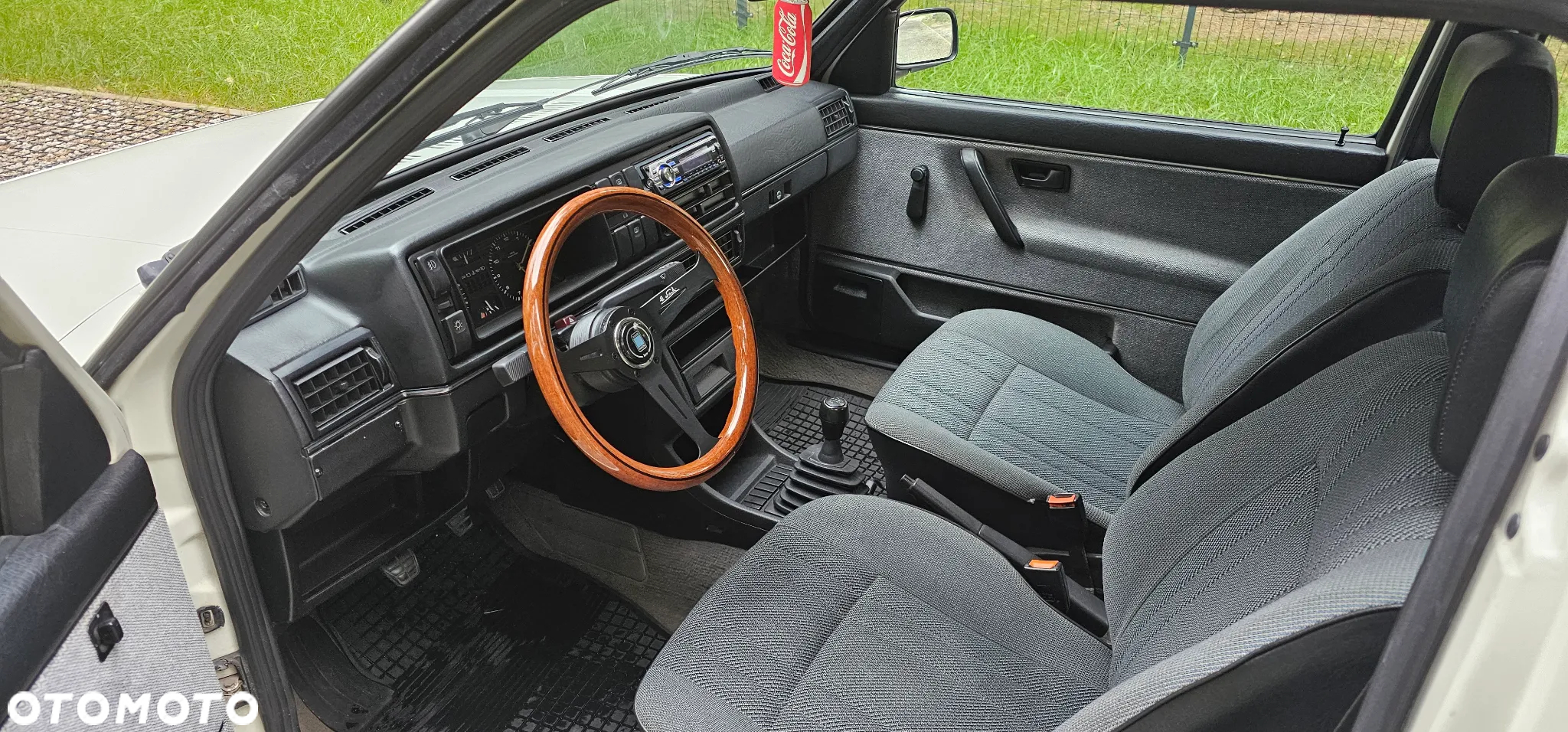 Volkswagen Jetta - 11