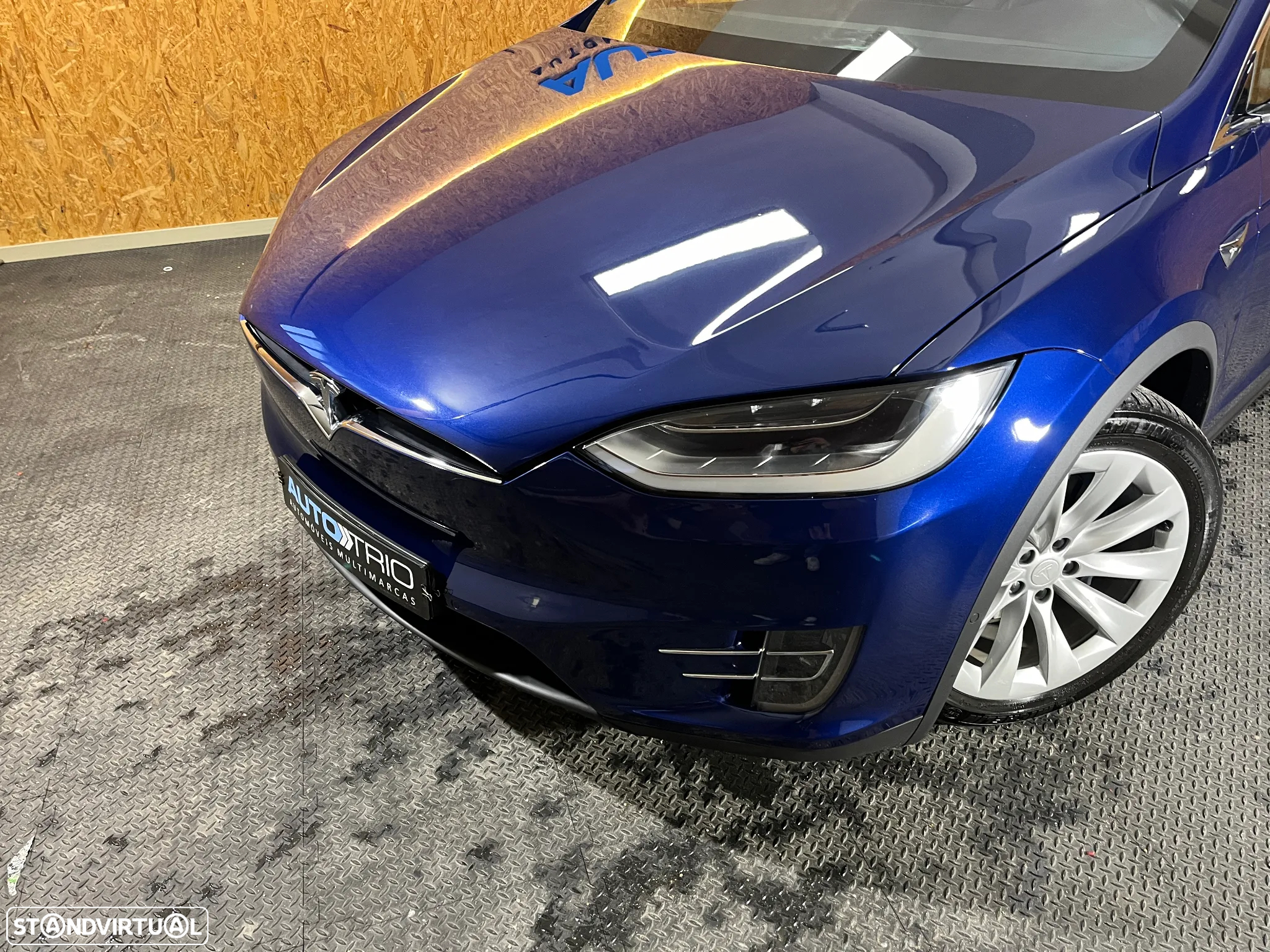 Tesla Model X 100D - 22