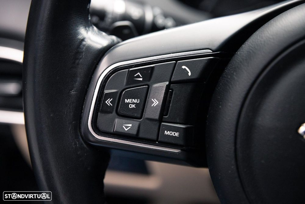 Jaguar XE 2.0 D Prestige Aut. - 29