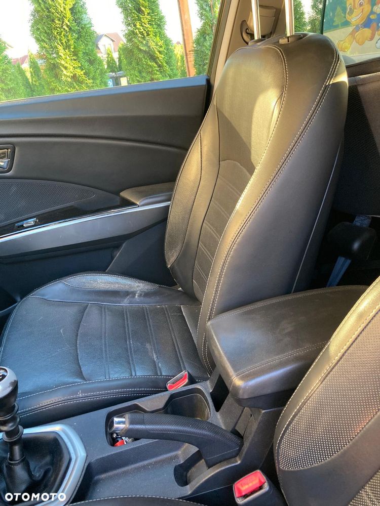 SsangYong/KGM Tivoli 1.6 Sapphire - 19