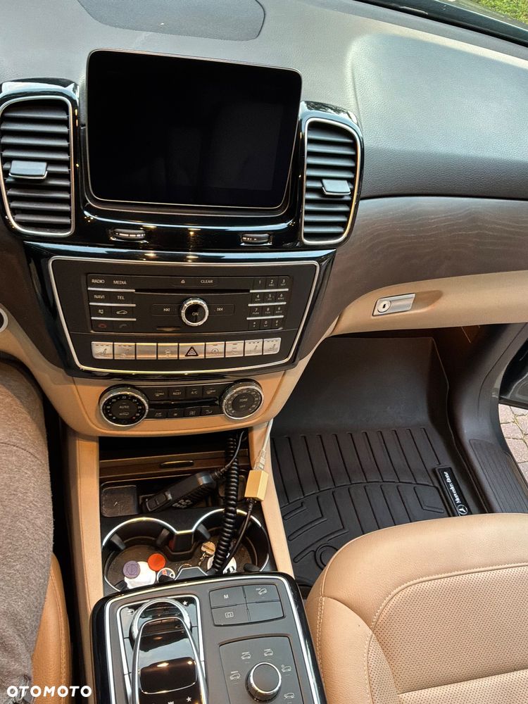 Mercedes-Benz GLE 350 d 4-Matic - 23