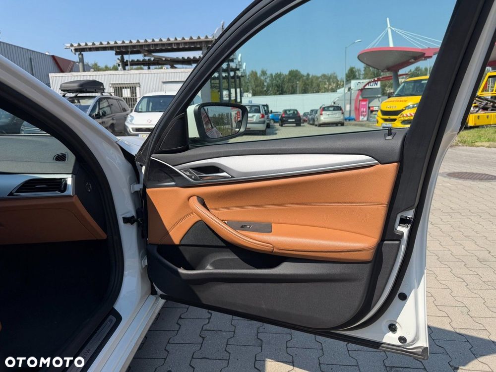 BMW Seria 5 520d Luxury Line - 16