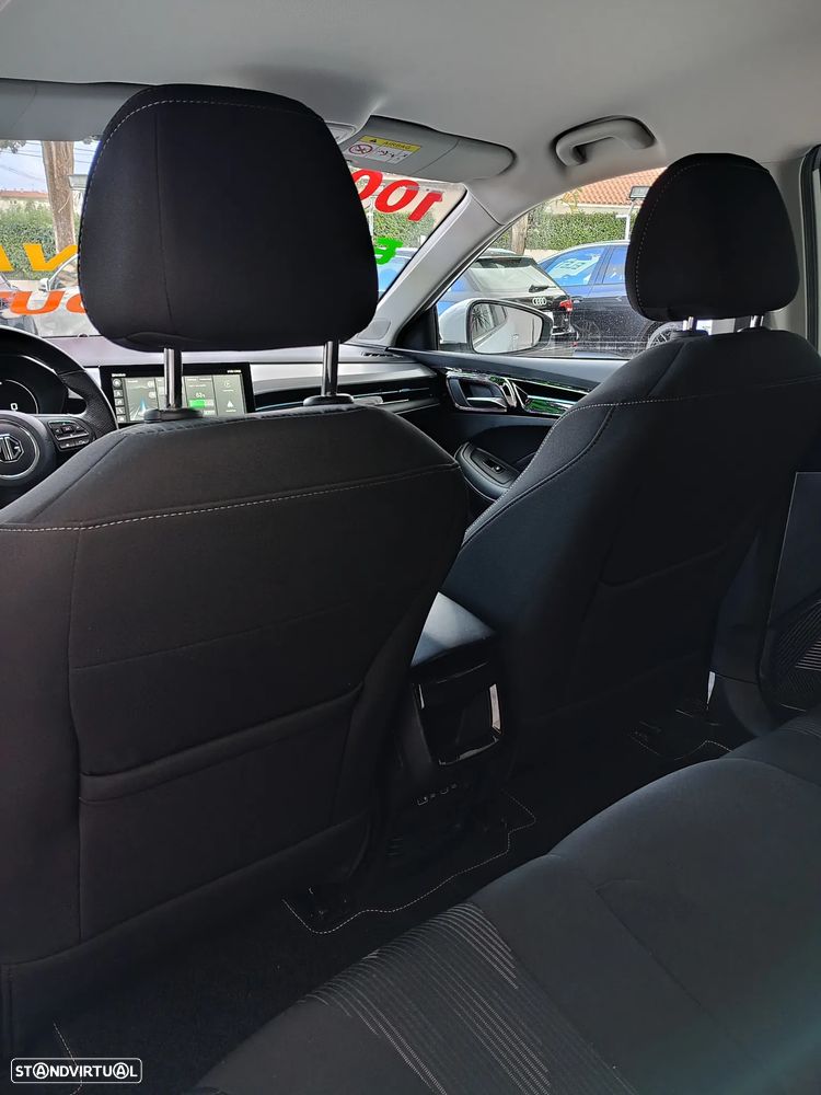 MG MG5 5 Standard Comfort - 37