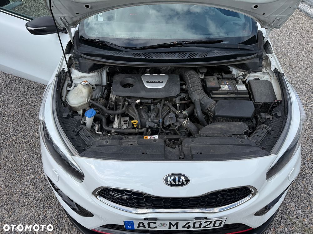 Kia Ceed 1.6 T-GDI GT-Track - 32
