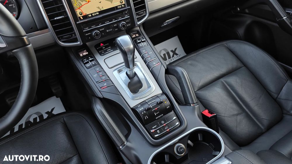 Porsche Cayenne 3.0TD TipTronic - 9