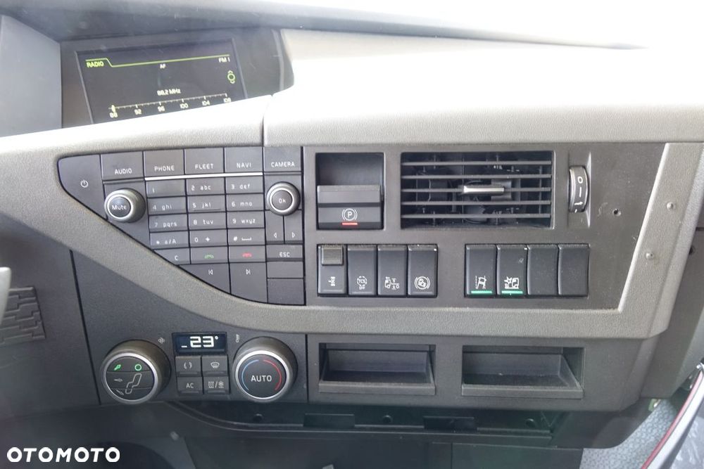 Volvo FH 500 GLOBETROTTER / EURO 6 / STANDARD / AUTOMAT / KLIMATYZACJA POSTOJOWA / LODÓWKA - 25