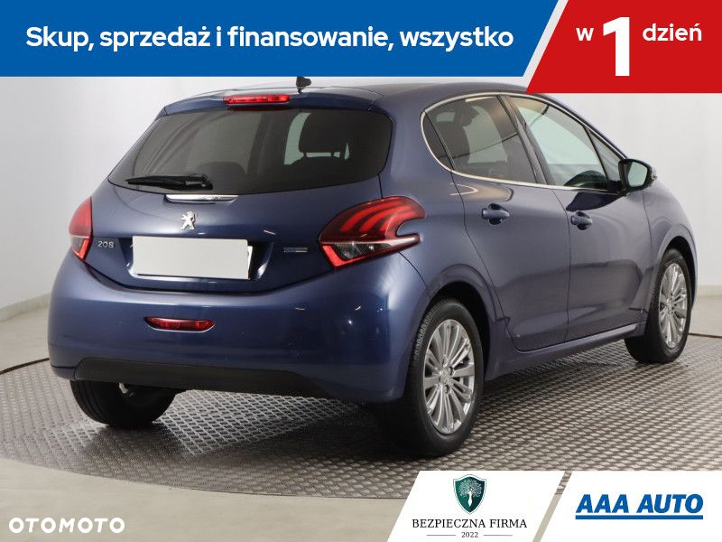 Peugeot 208 - 6