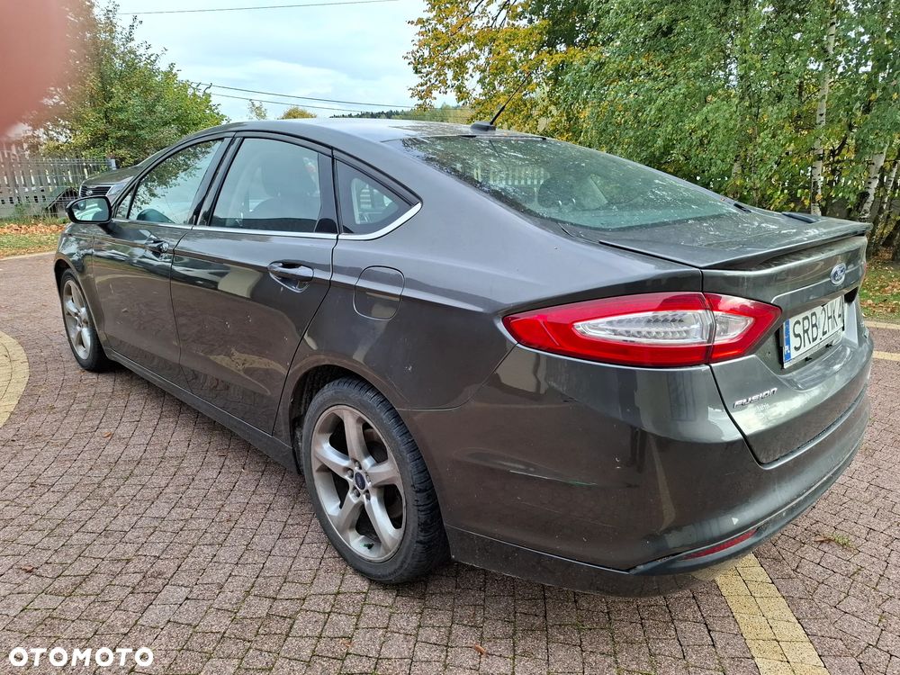Ford Fusion - 4