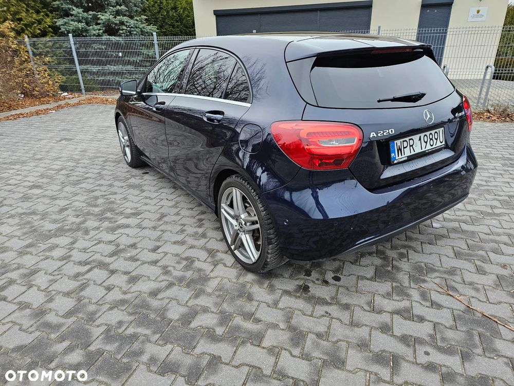 Mercedes-Benz Klasa A ver-220-4matic-7g--dct-urban - 23