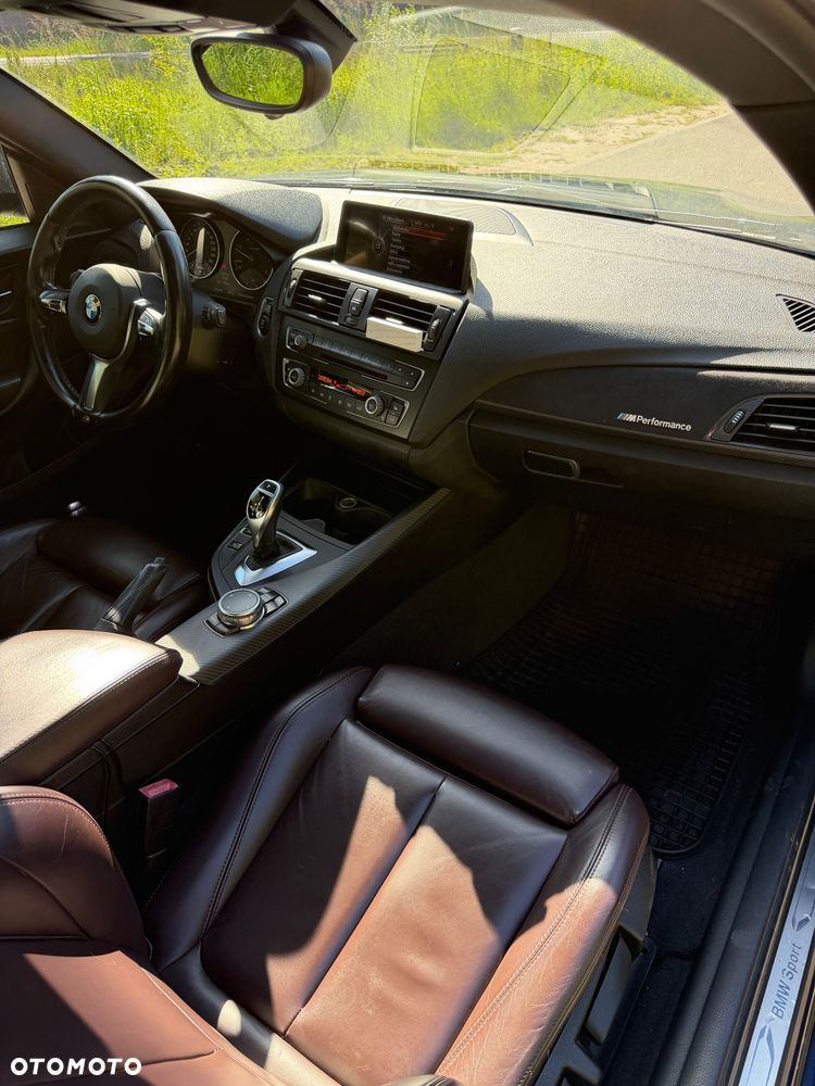 BMW Seria 2 220d Sport Line - 12