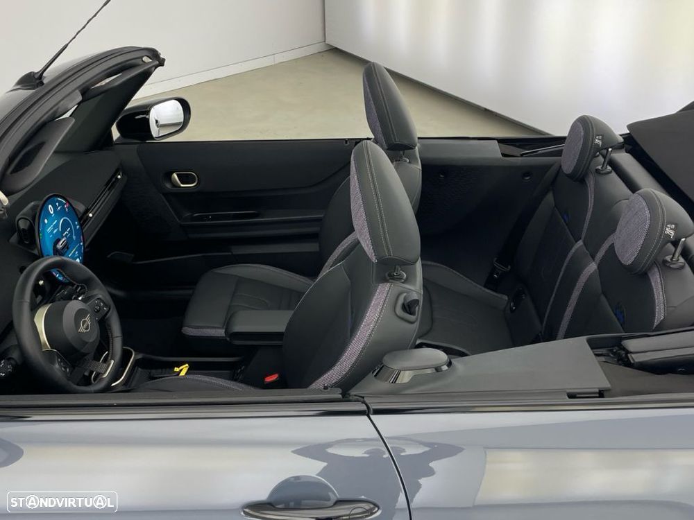 MINI Cabrio C Classic - 24