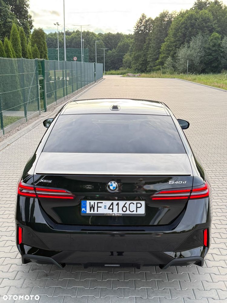 BMW Seria 5 540d xDrive mHEV M Sport - 13