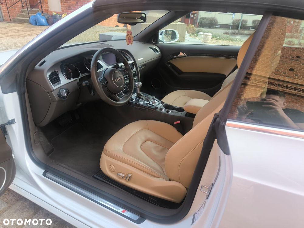 Audi A5 Cabrio - 11