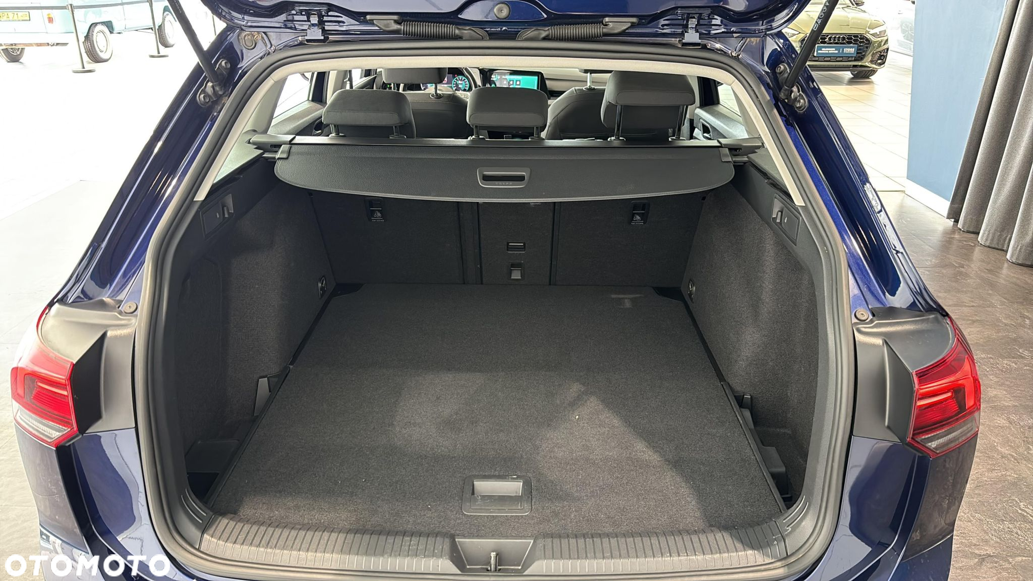 Volkswagen Golf VIII 2.0 TDI Style DSG - 17