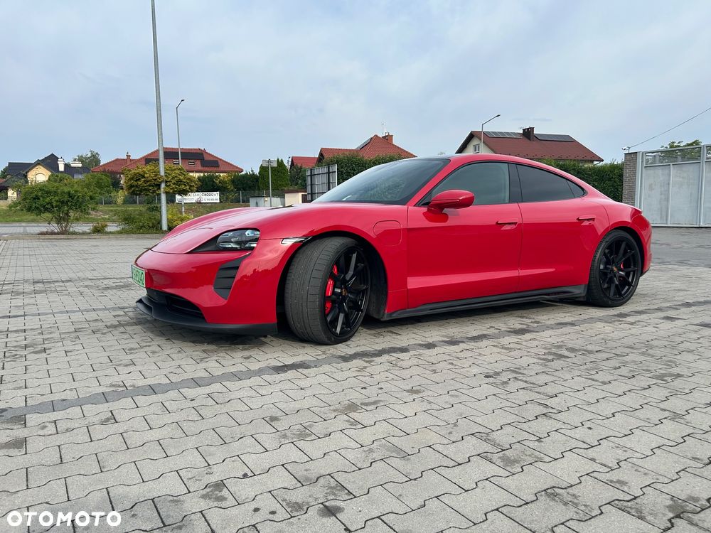 Porsche Taycan - 1