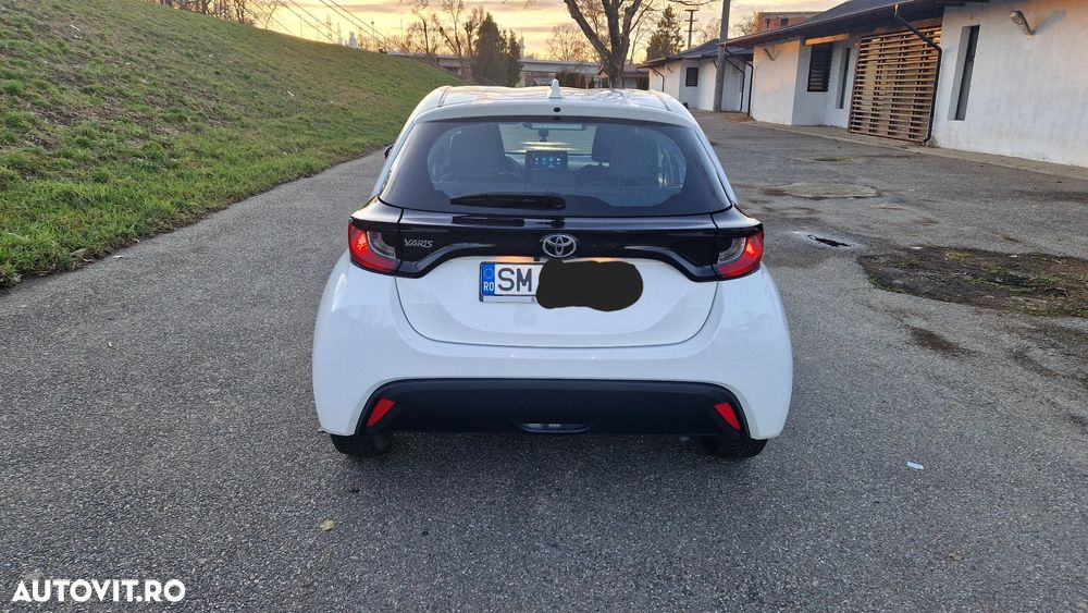 Toyota Yaris 1.5 L Dynamic - 8