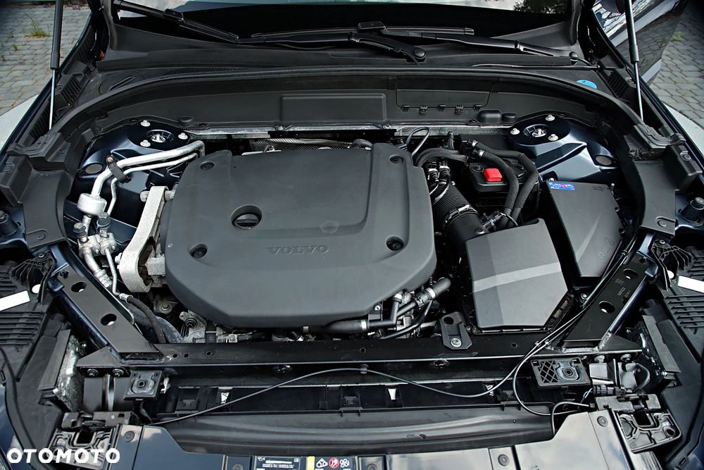 Volvo XC 60 B6 B AWD Ultimate Bright - 13