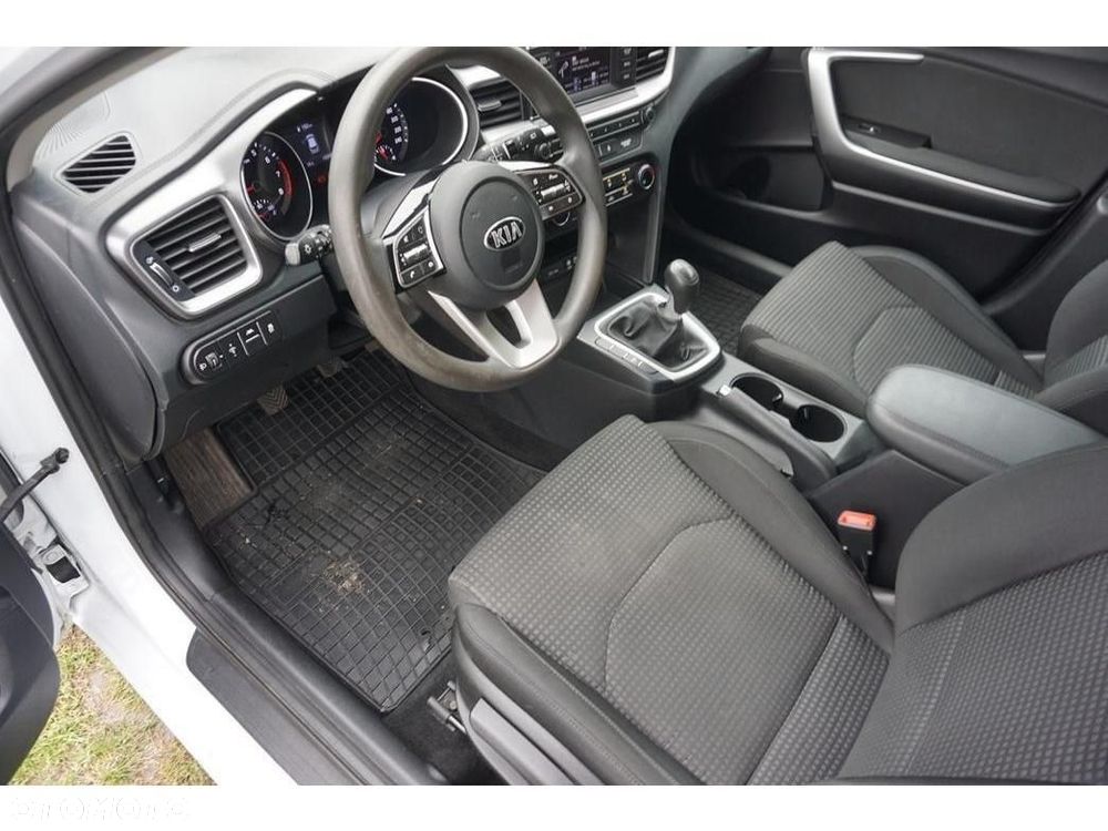 Kia Ceed - 18