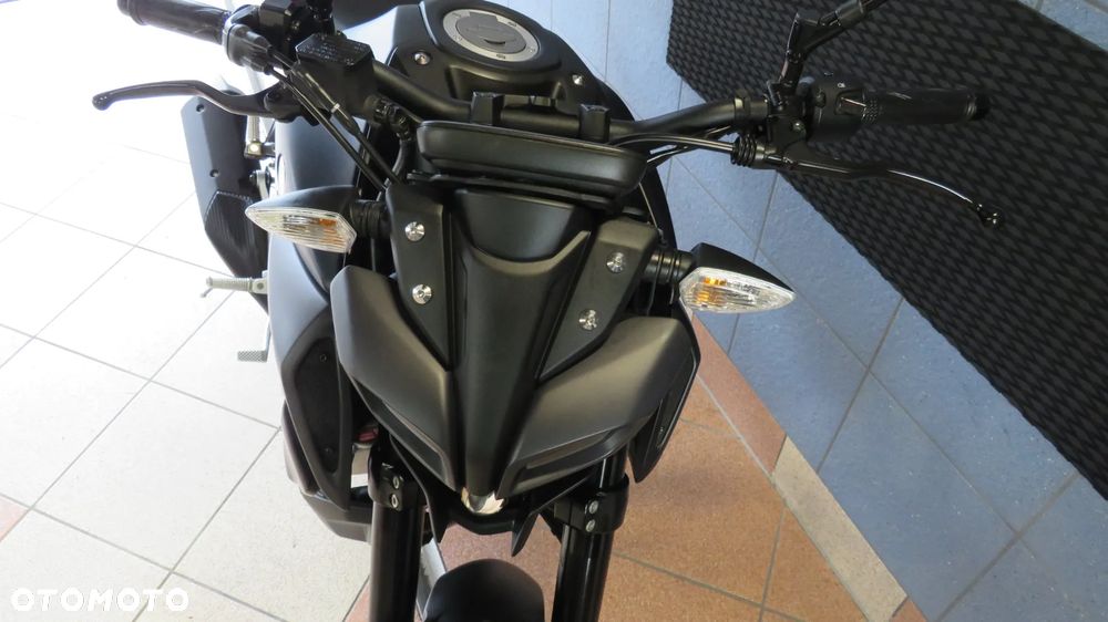 Yamaha MT - 7