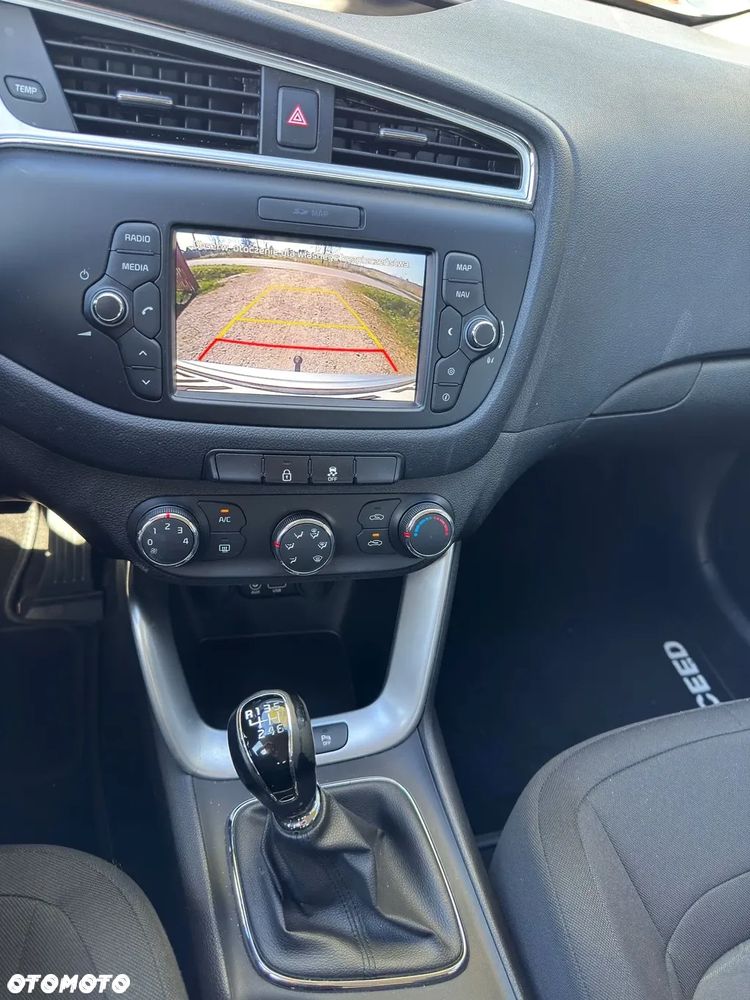 Kia Ceed - 14