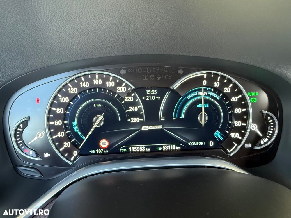 BMW Seria 7 740Le xDrive iPerformance - 17